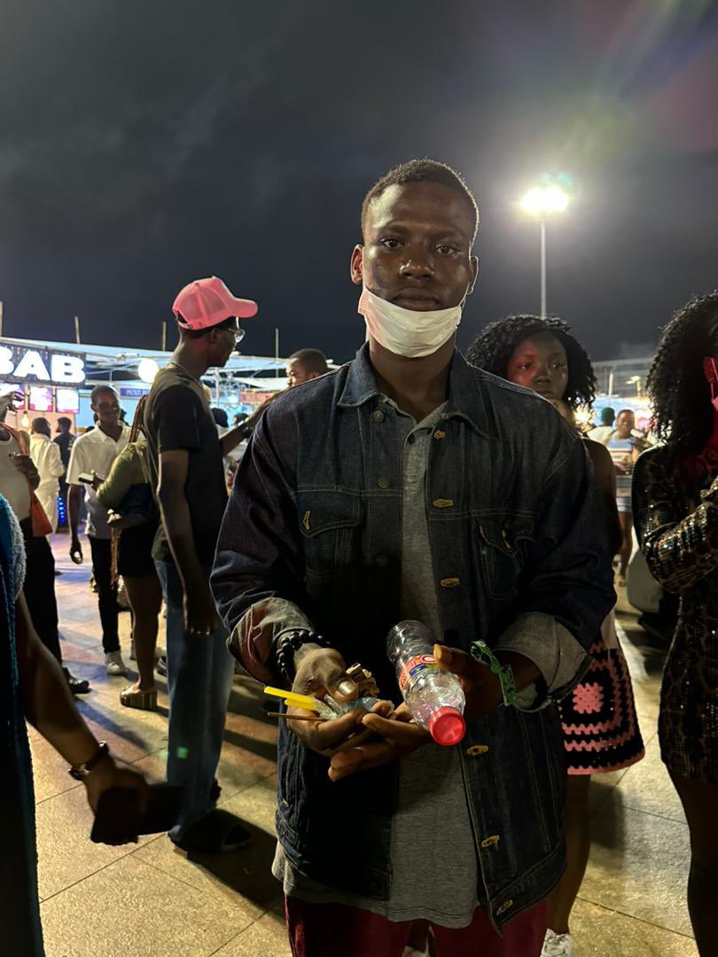 anas_seko229's tweet photo. Festival WeLovEya

Des festivaliers se sont mobilisés pour contribuer à la propreté du site en collectant quelques déchets sur les lieux avec les agents.

Bravo ! Des images qu’on aime voir. Et c’est au 🇧🇯 

#Eya #WeLovEya #AnasSEKO https://t.co/u6nxtrZxb5