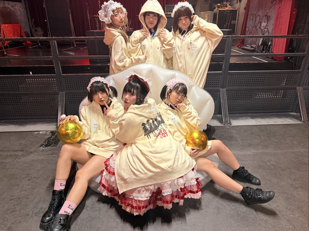 dgz69's tweet photo. 💕道玄坂69 ワンマンライブ💕
2025年12月30日（火） 新宿ReNY

            💫生(SHOW)💫
〜いっしょにイかなきゃ
               意味ないでSHOW！！〜

まで残り1日‼️

野苺れみ生誕祭無事終わり、明日は遂にワンマンライブです🎤💖

VIPパーカー届きました🍼

お揃いで是非着ましょう✨

🎫https://t.co/VuhJVUZkyJ

＃道玄坂69でイかなきゃ意味ないでSHOW