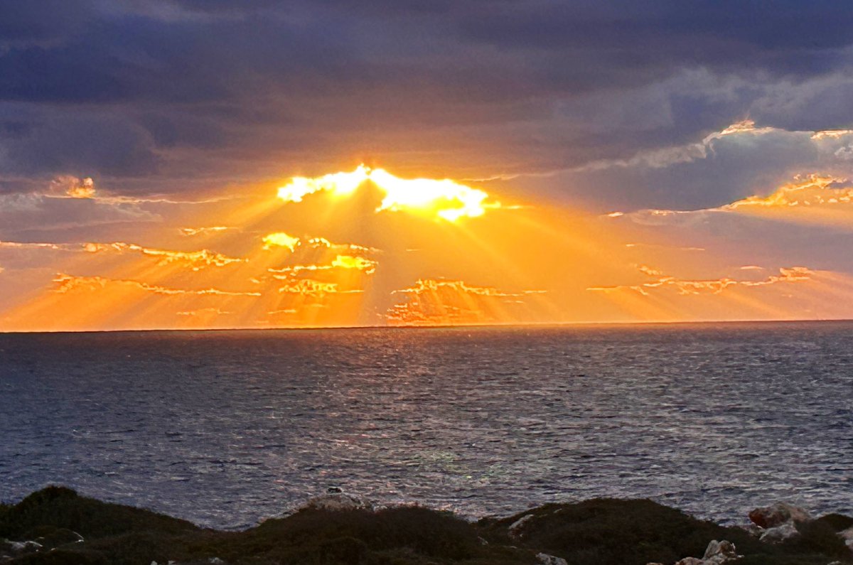 Majestic Sunset 🔥

📍Hamat • Lebanon
