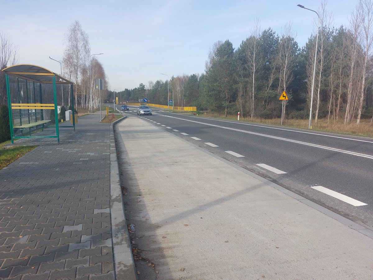 GDDKiA_Kielce's tweet photo. Wyremontowaliśmy cztery odcinki dróg krajowych w #Świętokrzyskie: #D9 #Nietulisko #DK78 #Chlewice #Jaronowice. Przy #DK73 #Lisów zbudowaliśmy chodniki i zatoki autobusowe - to nasze kolejne działania w 2⃣0⃣2⃣5⃣ dla poprawy bezpieczeństwa @GDDKiA @MI_GOV_PL https://t.co/M2ftZHgmVY