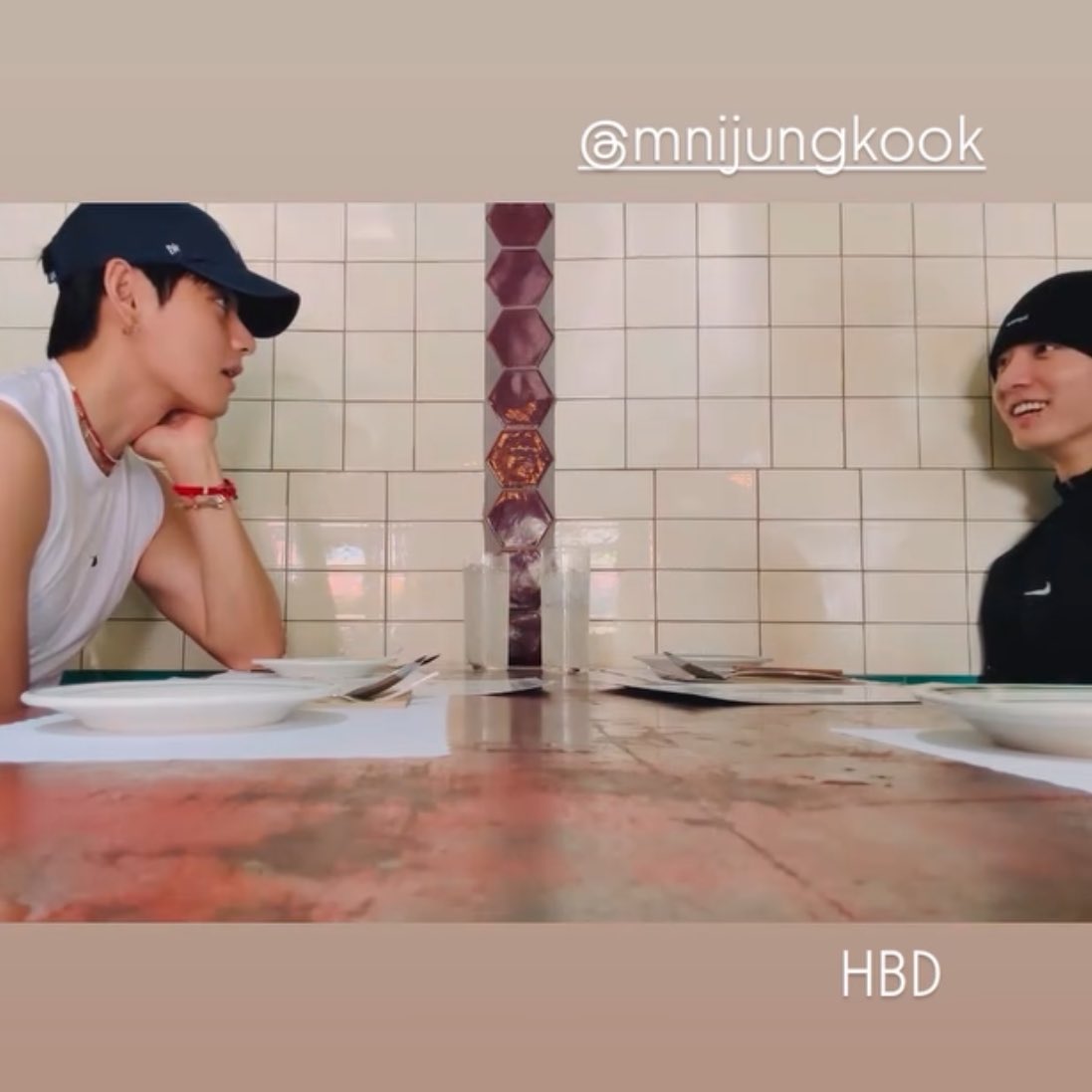 kookvtwins's tweet image. ❤️‍🩹😭🫂