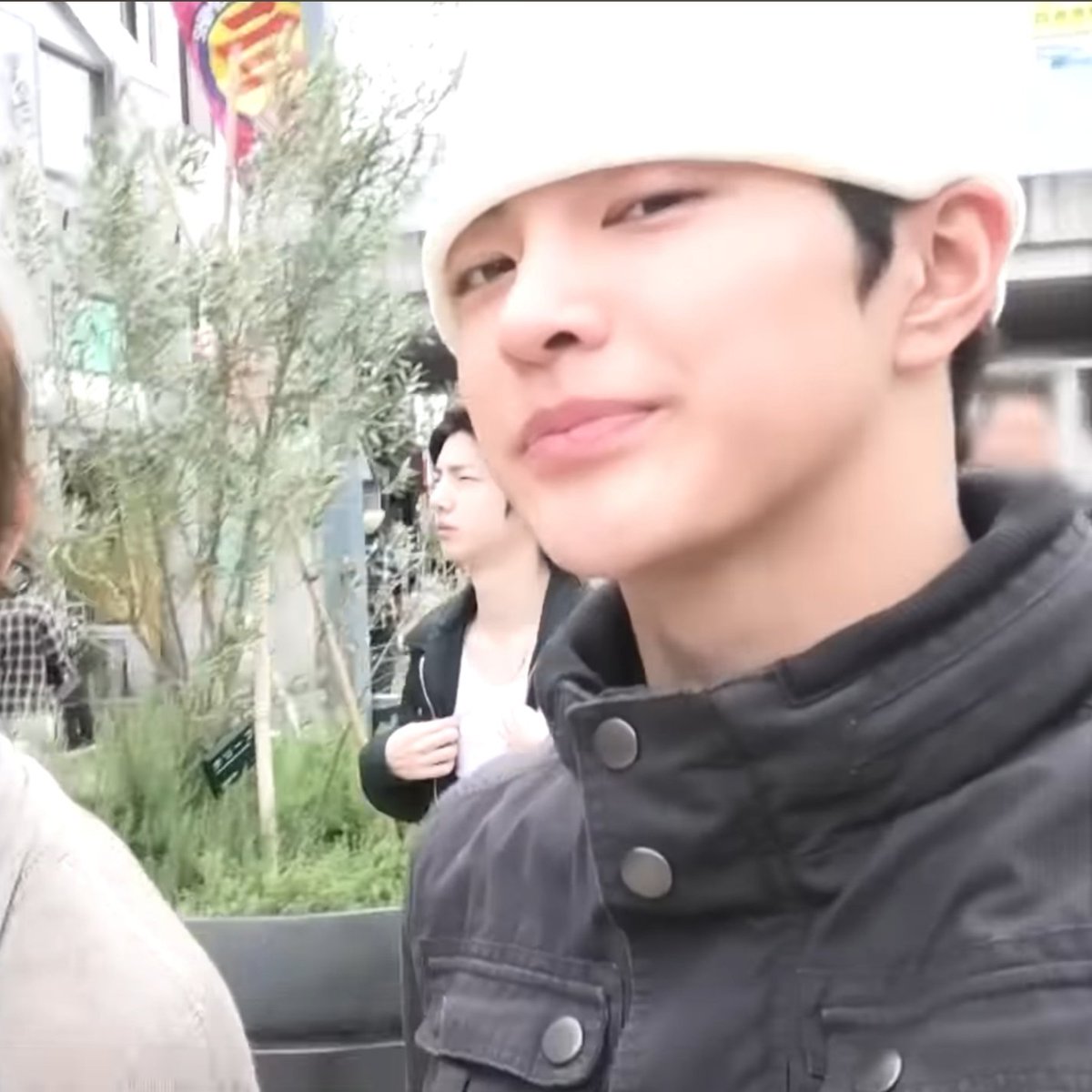 user2625300718's tweet image. Keonho bocah biasalah 😭