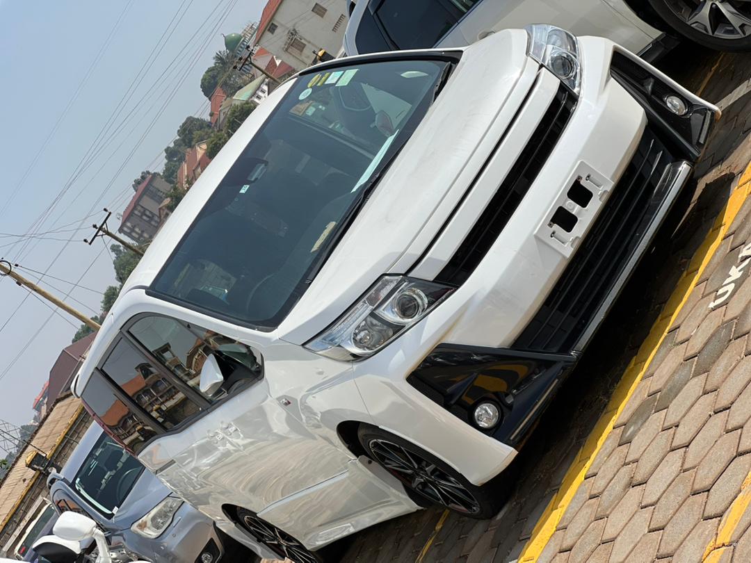 DokitaSharon's tweet image. Hello, kindly like my post/repost, my client could be on your wall. 
Thank you. 💕
 0775721536/ 0701928170 or WhatsApp