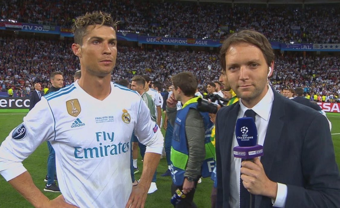 Mario___RM's tweet image. Él no lo sabía, pero estaba a punto de hacer la entrevista más importante de la historia del fútbol.