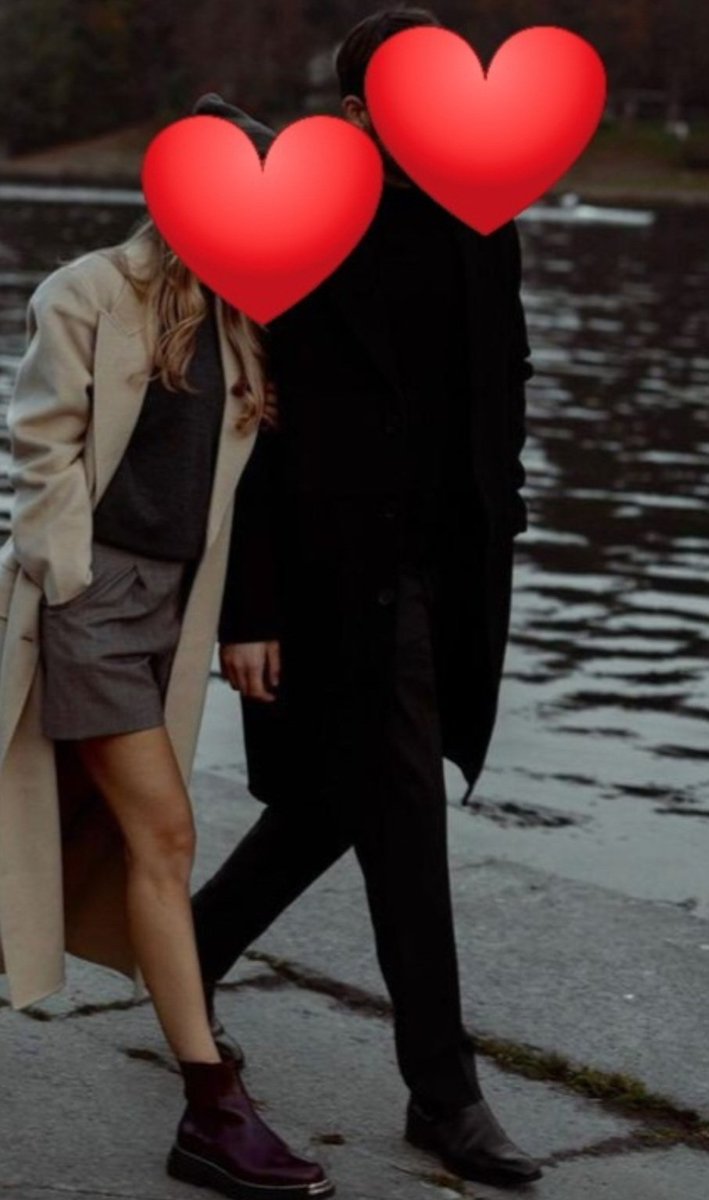 İnsanin en yalın hali BABA EVİ...
Gücün azalıp , bitse de 
onlarla yenilenirsin.

Eve girişinle tüm ışıklar yanar, büyük 1sıcaklık 
işte zenginlik bu

Mona'nin Cristiması kutlandı...
Baran'la 
didişmelerimiz , benim çılgınlıklarıma katlanması

Veee
Yolculuk başlasın 

🕊🕊🕊