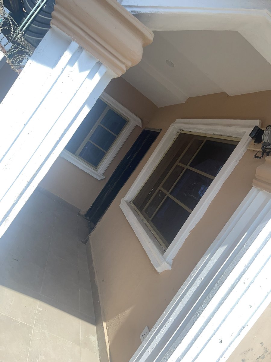 Jossyconnect's tweet photo. 🎯JOSSY👑CONNECT🎯
☎️08037621026
🔥TO LET🔥
Newly built 2bedroom flat with half pop at oke-Onitea area grace bible mission street, Osogbo Osun state with full tiles, painted in&amp;out, running water, fenced and gated.
Rent only- 650k and 600k per annum.
 FOR ENQUIRIES &amp; INSPECTION https://t.co/NQevebOqjr