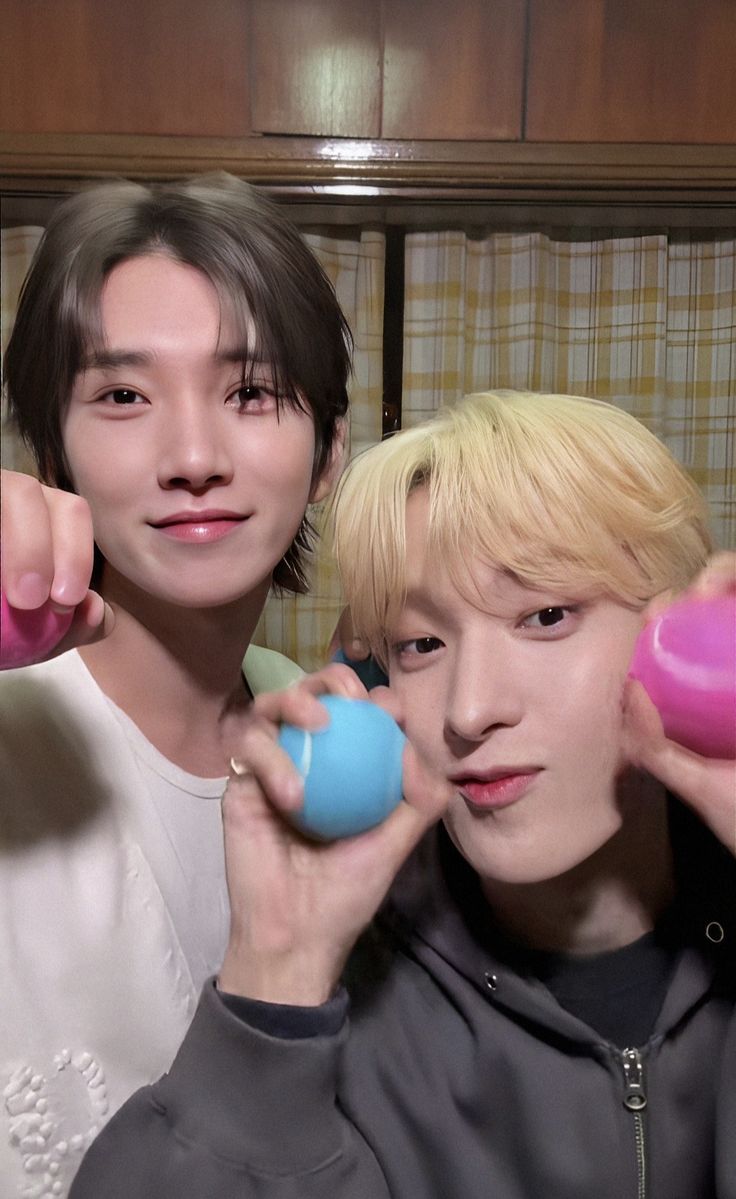 FORTUNATE DAY WITH SHUA
#어제보다_더_따스한_슈아생일
#OurFortunateShuaDay