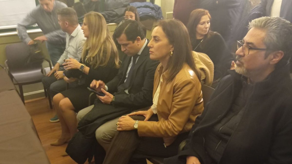 PRESENTACIÓN DE AVANZA EN LIBERTAD MADRID

El pasado 19 de diciembre se presentó la delegación madrileña de la asociación Avanza en Libertad, un movimiento asociativo sin...

Noticia completa aquí:
nuestraespana.es/presentacion-d…

#NuestraEspaña #Noticias #AvanzaEnLibertad #Madrid