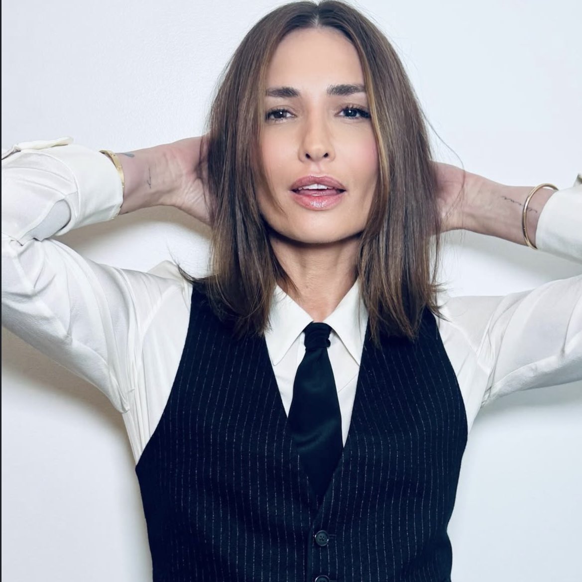 hereforzosia's tweet image. what do you call this genre of woman?