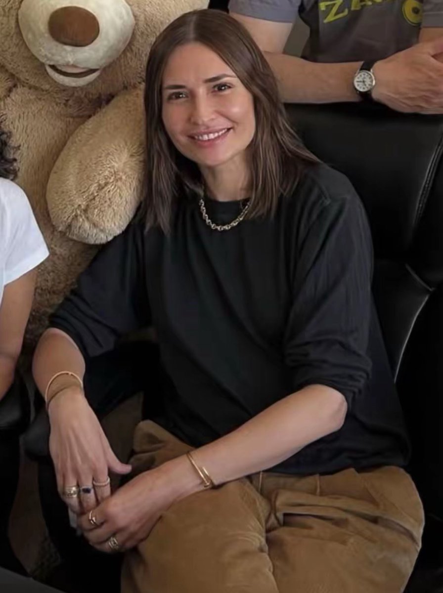 hereforzosia's tweet image. what do you call this genre of woman?