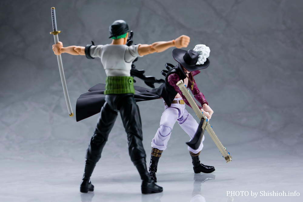 このおれを越えてみよロロノア!!!」（ジュラキュール・ミホーク