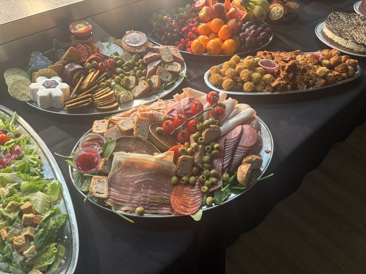 SP_Pavilion's tweet image. 🕯️ 𝓝𝓮𝓮𝓭 𝓪 𝓦𝓪𝓴𝓮 𝓿𝓮𝓷𝓾𝓮 𝓲𝓷 𝓦𝓲𝓰𝓪𝓷? 🕯 

Catering from £5.50pp🍲
180 seat venue 👨‍👩‍👧‍👦
Gin bar 🍸
Large parking 🚘
Birra Morretti 🍻
Newly refurbished🎨

➡️ stpeterspavilion.org.uk
☎️ 01942-521381

#sppavilion #functionroom #venue  #wigan #bar #wake #funeral