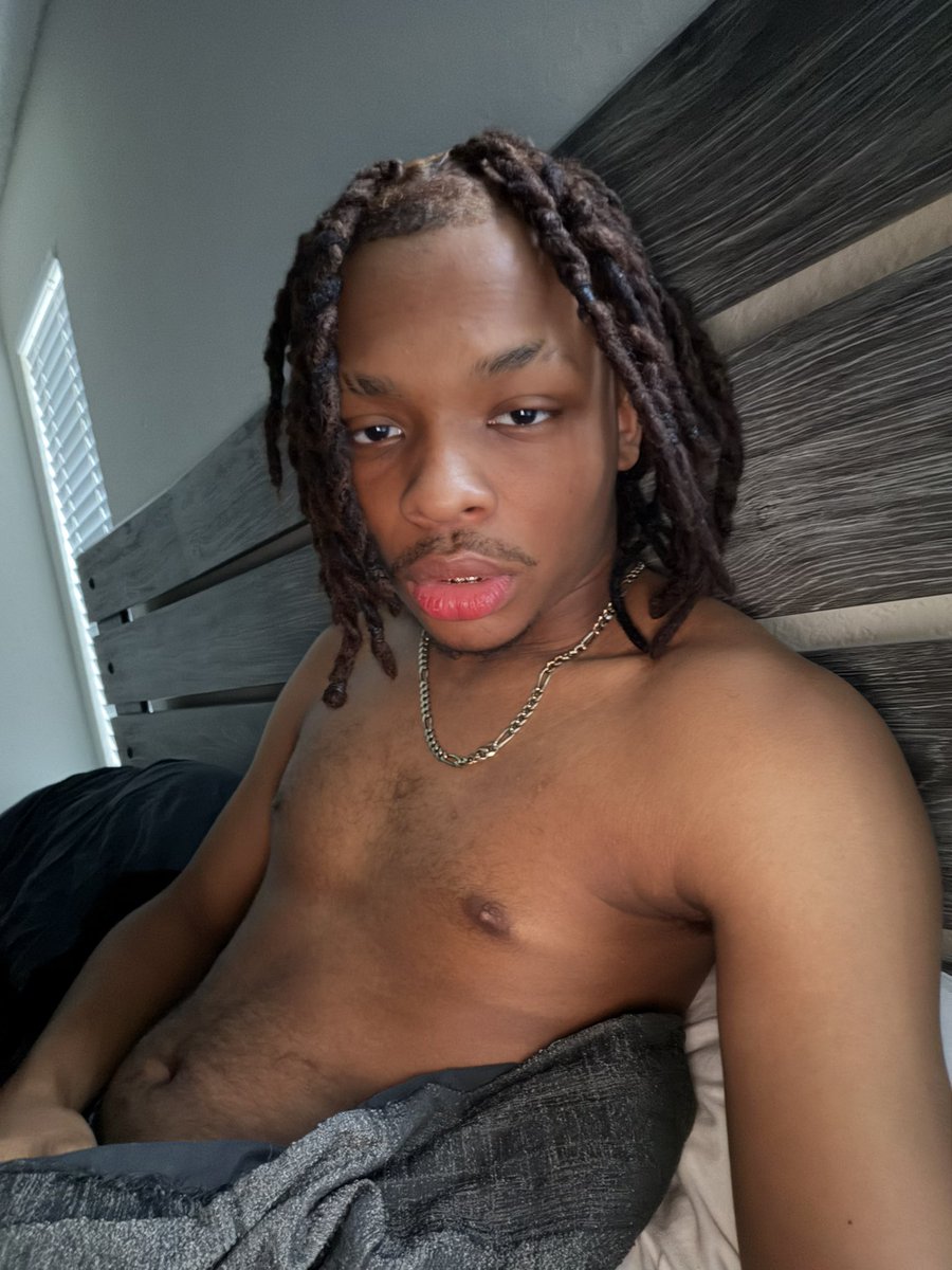 leakingbleezy's tweet photo. https://t.co/AWIDLe0lBs