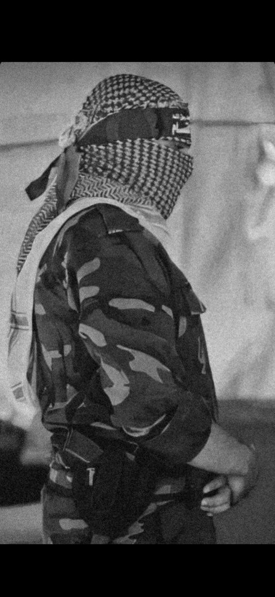 عن الأمّة الخرساء والصّماء كان ناطقاً
فمن يأتي بالأشباه في الغُثاء الأبكمِ!

يخلفُ القائدَ قادة
والجنديَّ عشرة..
والشهيدَ ألفَ مقاومٍ
فهذه الأرضُ تنبتُ المقاومين كما تنبتُ الزيتون.

- أبو عبيدة.