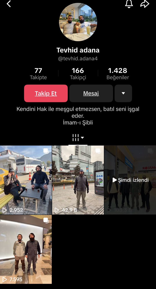 SofTacam's tweet photo. Bakın bu elamanlar çok sıkıntılı elamanlar.  Normal sivil duruşu yok şu tiplerde. İşid marşları ile adanın göbeğinde rahat takılıyorlar. https://t.co/tkQDZxVsjv