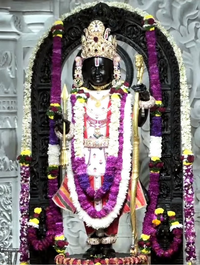 #रामलाल_प्रभू का आज #29दिसंबर2025 का #दिव्य_श्रंगार_दर्शन 😔🙏🏻
तब चित चढ़ेउ जो संकर कहेऊ। प्रभु अपमानु समुझि उर दहेऊ॥
पाछिल दुखु न हृदयँ अस ब्यापा। जस यह भयउ महा परितापा॥
#divyasringardarshan #aajkasringardarshan #shriramlala #shriramcharitmanas #balkand #29december2025 #monday