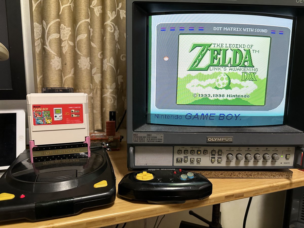 LuChengLiao's tweet photo. GAME BOY on Famicom cartridge 😁 https://t.co/RVlXFJURgf