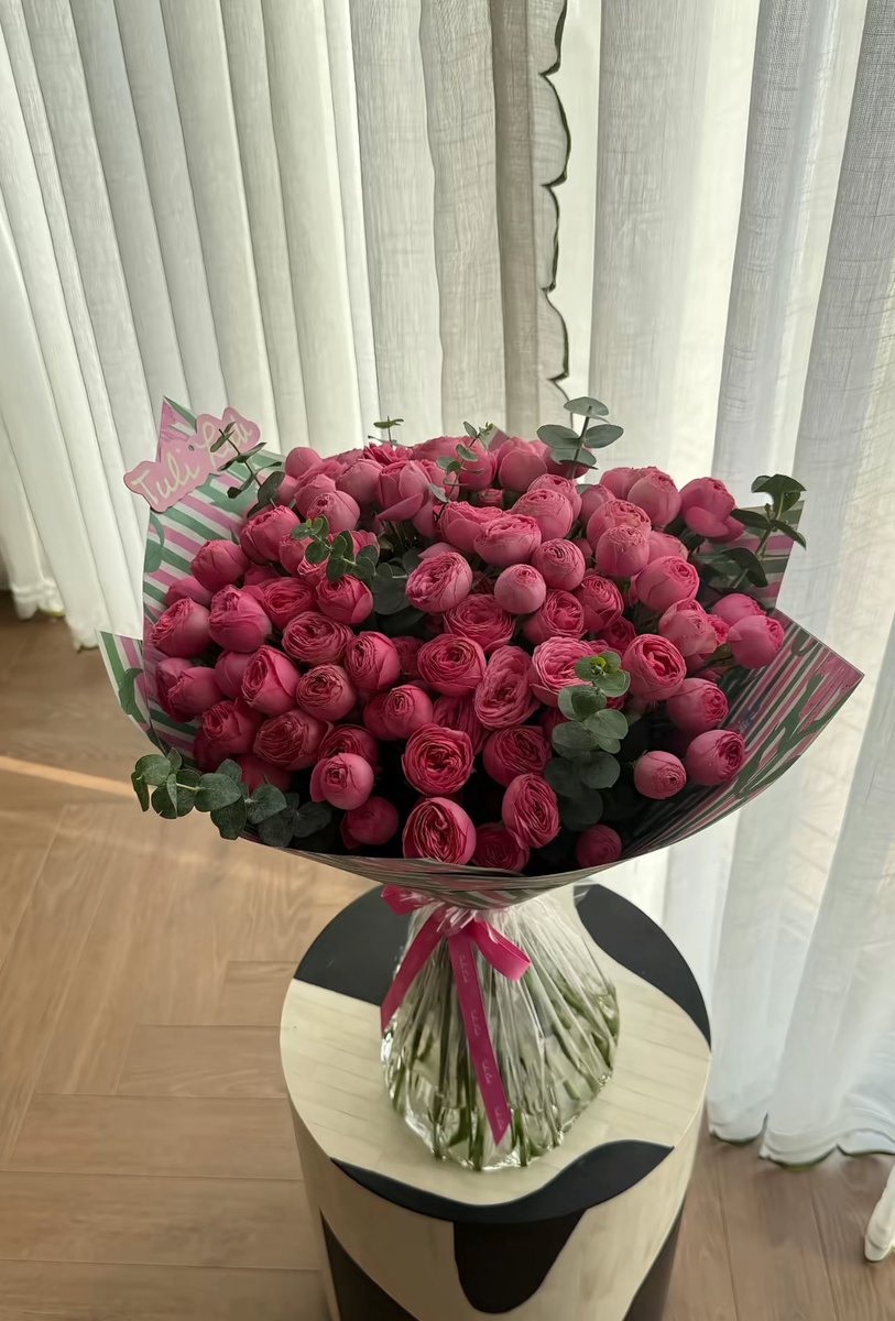 rrll3Il's tweet image. اخ افهمها 
احب هالمتجر قسم احسه يشبّع عيوني جمال