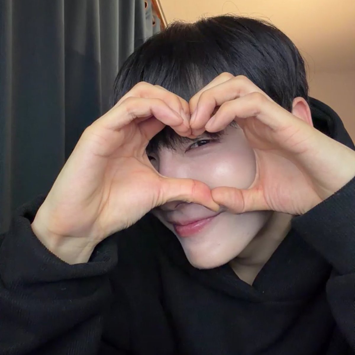 fasjong's tweet image. 연말도 내년에도 웅이와 함께~😻