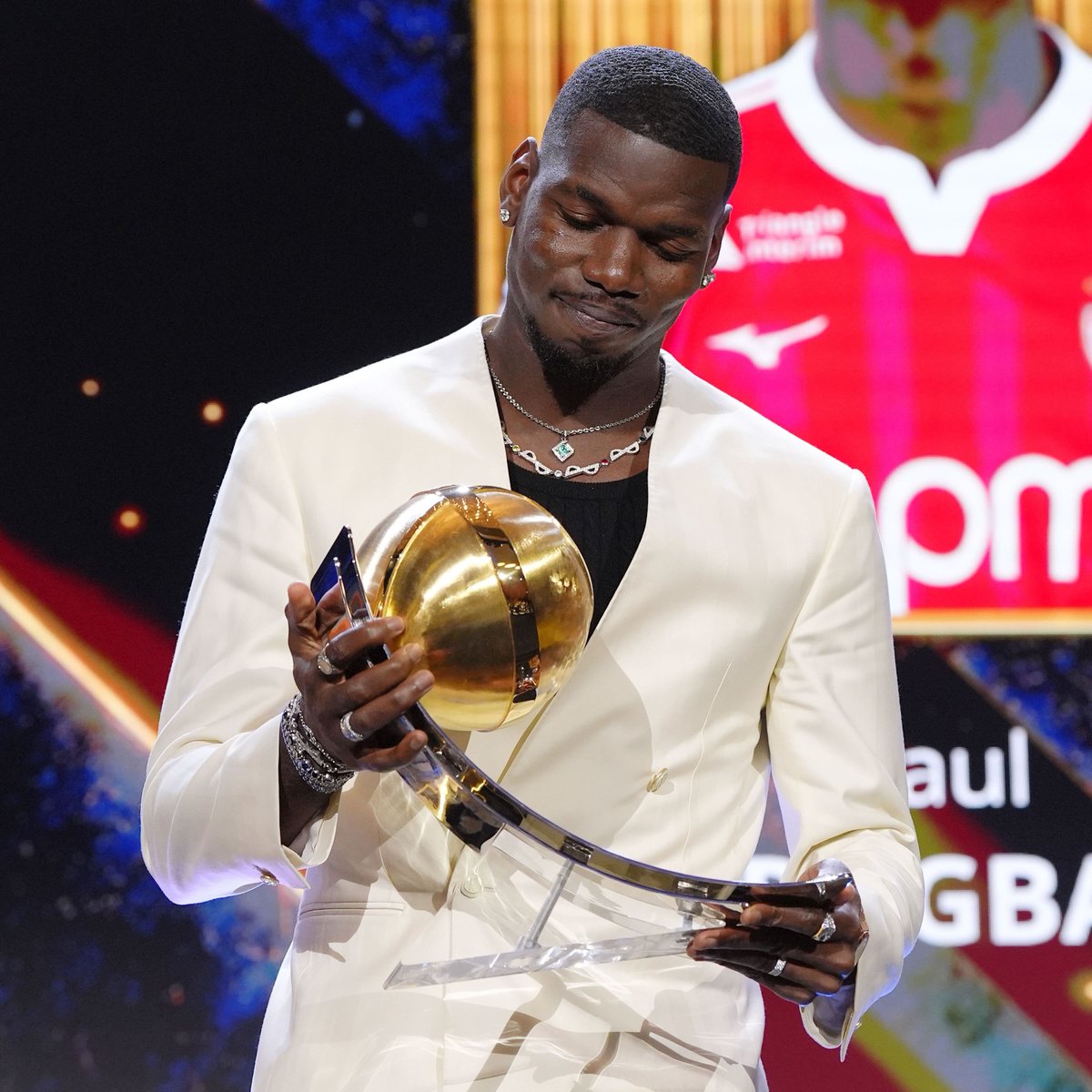 🔴 « 𝗣𝗢𝗚𝗕𝗔 𝗦𝗨𝗦𝗣𝗘𝗡𝗗𝗨 𝗣𝗢𝗨𝗥 𝗗𝗢𝗣𝗔𝗚𝗘 : 𝗧𝗥𝗢𝗣𝗛𝗘́𝗘. » 🥶❌

Jimmy Cabot pousse un gros coup de gueule sur X après l’attribution du prix « Comeback de l’année » à Paul Pogba. 👇

« 𝗠𝗮𝘁𝘁𝗵𝗶𝗲𝘂 𝗨𝗱𝗼𝗹, 𝟰 𝗹𝗶𝗴𝗮𝗺𝗲𝗻𝘁𝘀 𝗰𝗿𝗼𝗶𝘀𝗲́𝘀, retour