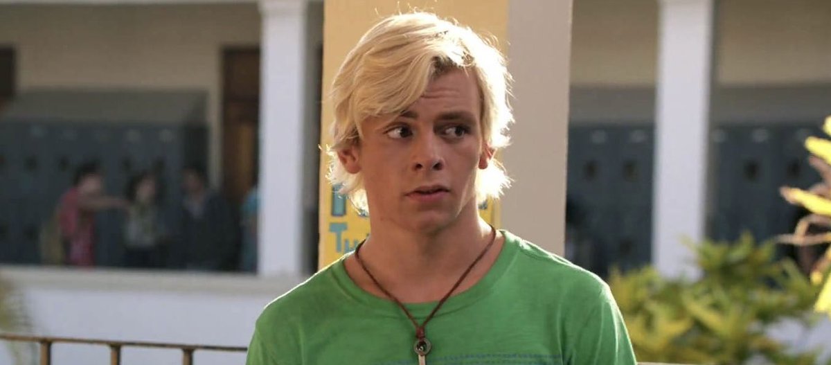 PopCrave's tweet image. Happy 30th birthday to the talented Ross Lynch.