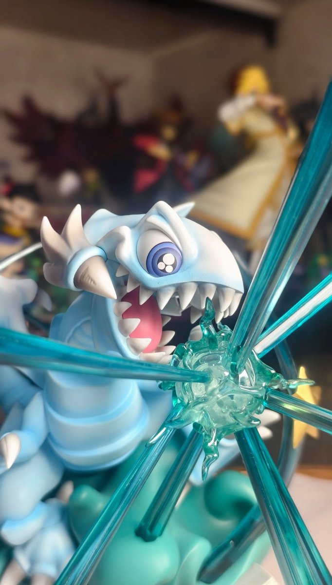 DongDuyVo's tweet image. Blue Eyes White Dragon Toon - Divine Officer Studio.
#yugioh #figure #statue #blueeyeswhitedragon #toonworld #pegasus #DivineOfficerStudio