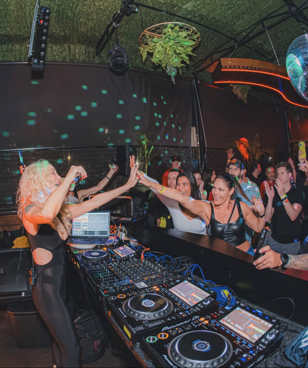 Official_JES's tweet image. I'm 4th in the Progressive Edm chart mixcloud.com/officialjes/je… #Progressive Edm via @mixcloud