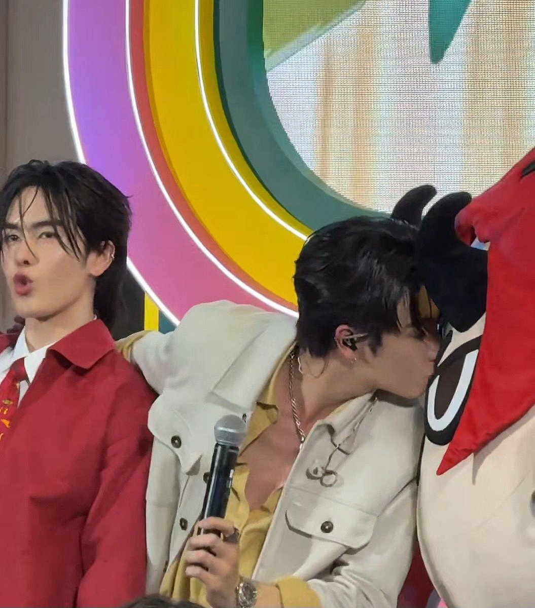 uuuunnnnn_'s tweet image. 2025, คนที่ทำให้ฉันยิ้มได้

PSDFAN RECAP2025 TO PSD

#PerthSantaDomiiaJourney2025
#PerthSanta #เพิร์ธแซนต้า
#PerthTanapon #Santapp #DOMIIA