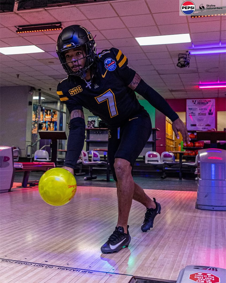 No Context Uniform Reveals tweet media