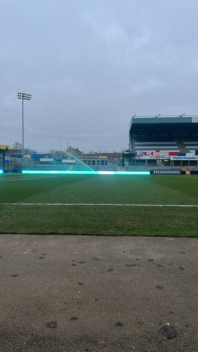 Double rotary match prep. Stiff brushed. Starting to look tired in places. Big thanks <a href="/AdamYoungAV8/">Adam Young</a> for helping us today mate 💙🤍 🌱