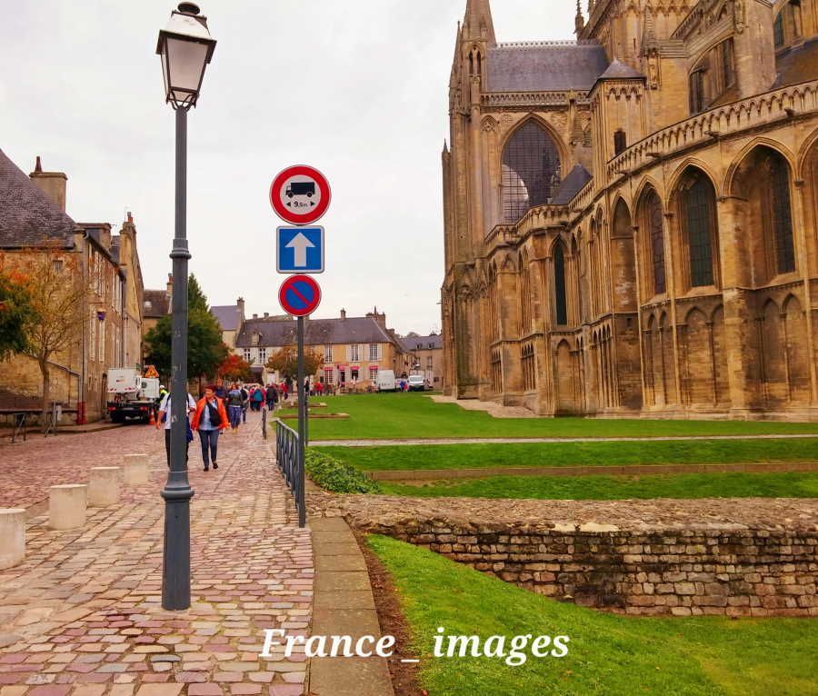 france_images's tweet photo. Explore the stunning Bayeux Cathedral in Normandy, France 🇫🇷.
Dive into its rich history and magnificent architecture. Discover more here: https://t.co/9BwY28H2Wp #TravelPhotography #FranceAdventure
France 🇨🇵 travel photo https://t.co/pHZ3kdzD8j