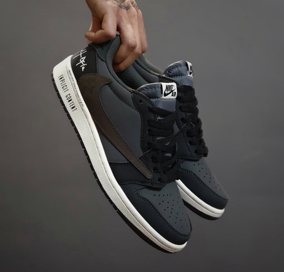 Sneakers 
Size :38 to 46
WhatsApp on +256 751902113 for deliveries.
Price :165000ugx
#NaberzShoes