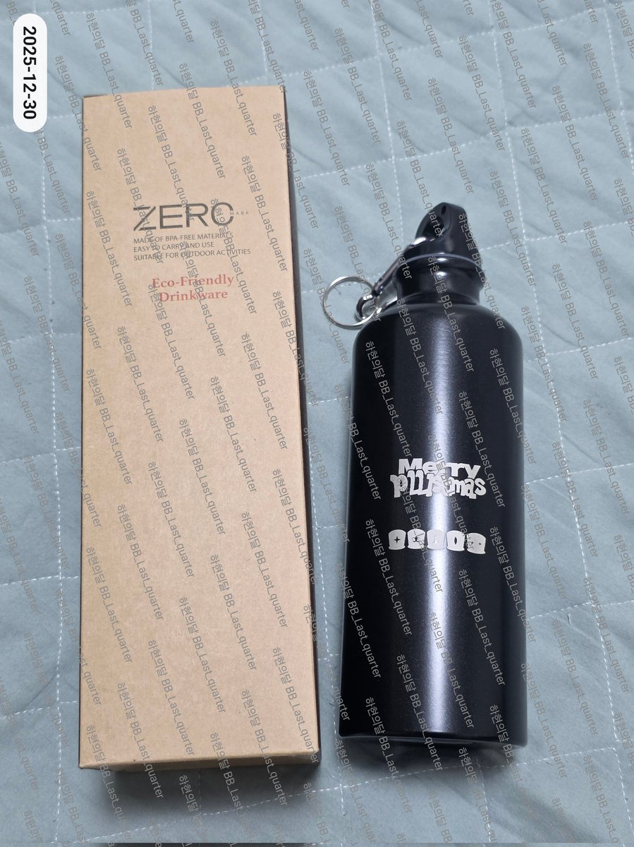 예로롱님이 주신 크리스마스 선물 겟!
가방속에 쏙 들어가는 크기라서 내일부터 보리차 담아서 다녀야겠어요~~
깜짝 선물 넘넘 감사합니다 🫶