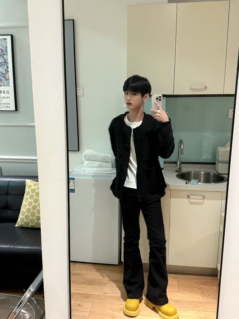 仔仔 男模版
坐标 南京
亲测 无毛骚m
全国可空🪂
喜欢主页QQ联系