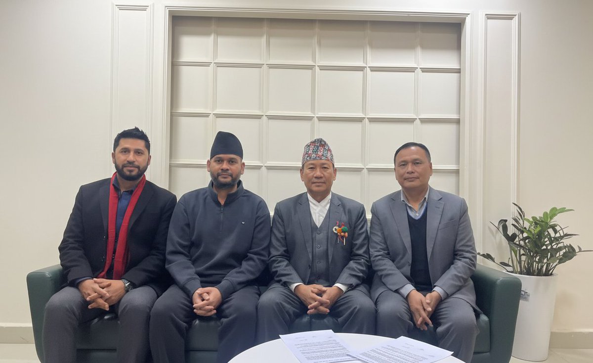 yesubc's tweet photo. अब यो फोटोको भविष्यवाणी चाँडै औंला
#balen #BalenForPM #kulman #RabiLamichhane #harkasampang #kulmanghising #nepalelection https://t.co/vdXJ09wGpG