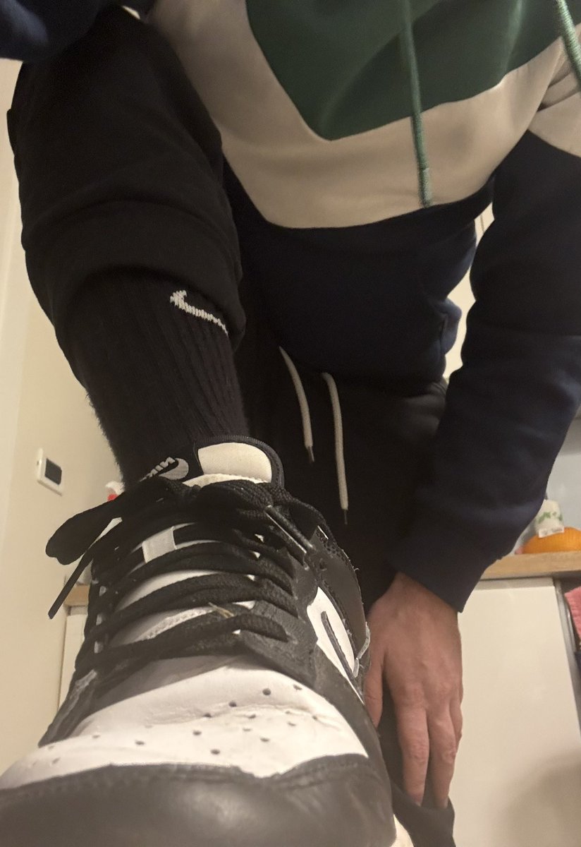 s_pump39403's tweet photo. Pronto per l’allenamento https://t.co/9edCDCzOfg