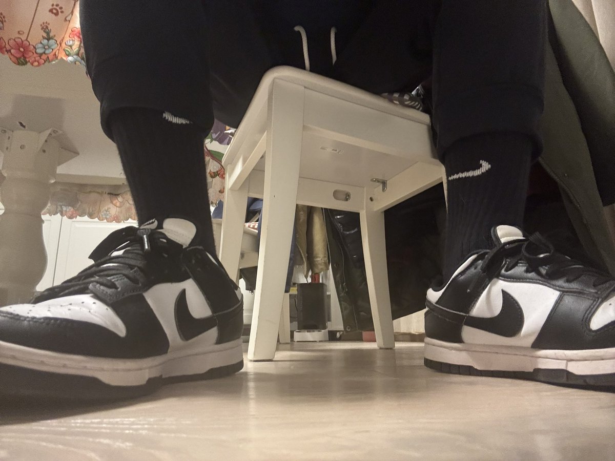 s_pump39403's tweet photo. Pronto per l’allenamento https://t.co/9edCDCzOfg