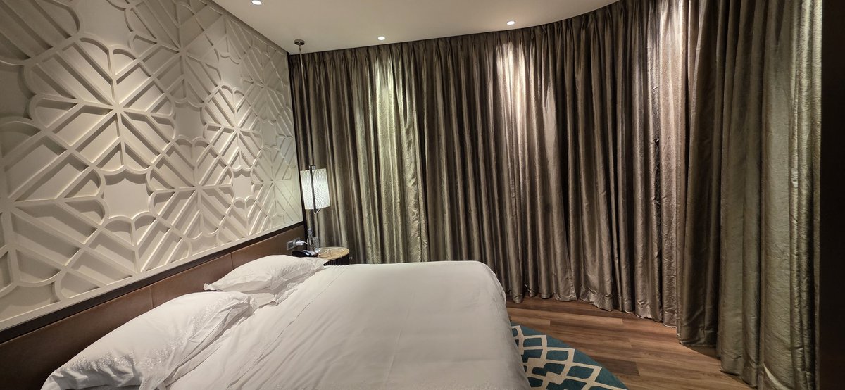 Luxury Stays for Less tweet media