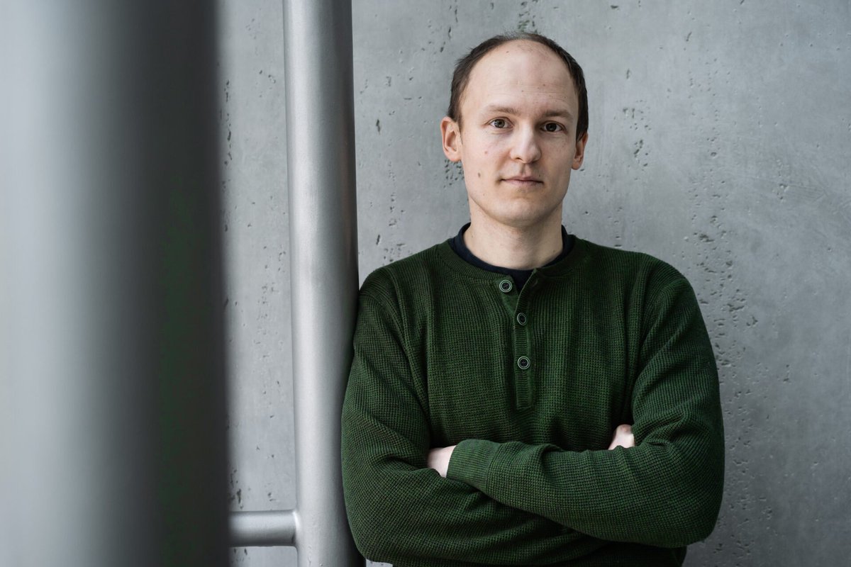 Wspaniała informacja na koniec roku. Profesor Uniwersytetu Warszawskiego i współzałożyciel Nomagic, Marek Cygan, założył nowy startup w branży dronowej – Sentinel Eagle, o czym informuje MyCompany.

,,Technologia oparta o sieci neuronowe i modele przetwarzające obraz z kamery