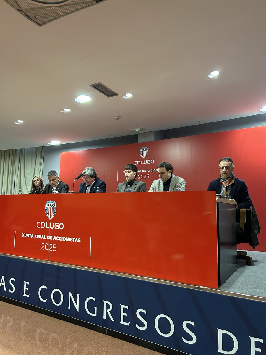 La nueva propiedad de <a href="/CDeportivoLugo/">Club Deportivo Lugo 🪓</a> informa que ha invertido "casi un 40 % más en plantilla" que la temporada 2024-2025. 

Comunica que "dependen de permisos", pero la idea es que la "piedra inaugural de la ciudad deportiva sea en marzo" con una obra de "un año, año y algo".