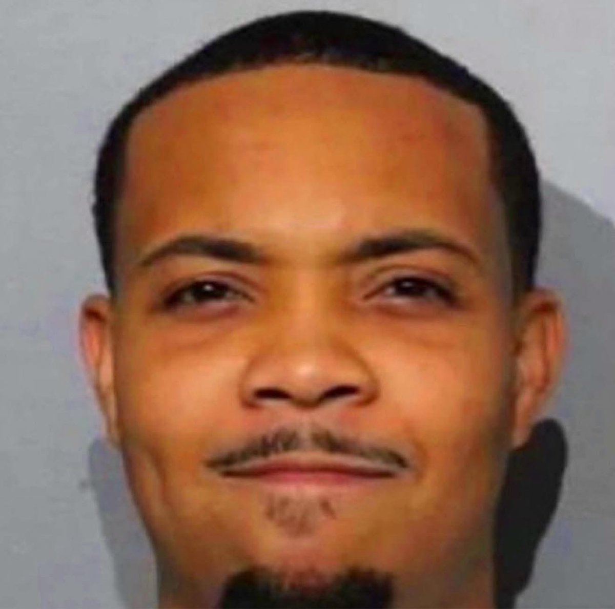 Callunc's tweet image. When somebody crying in front of you &amp;amp; you don’t know what to do