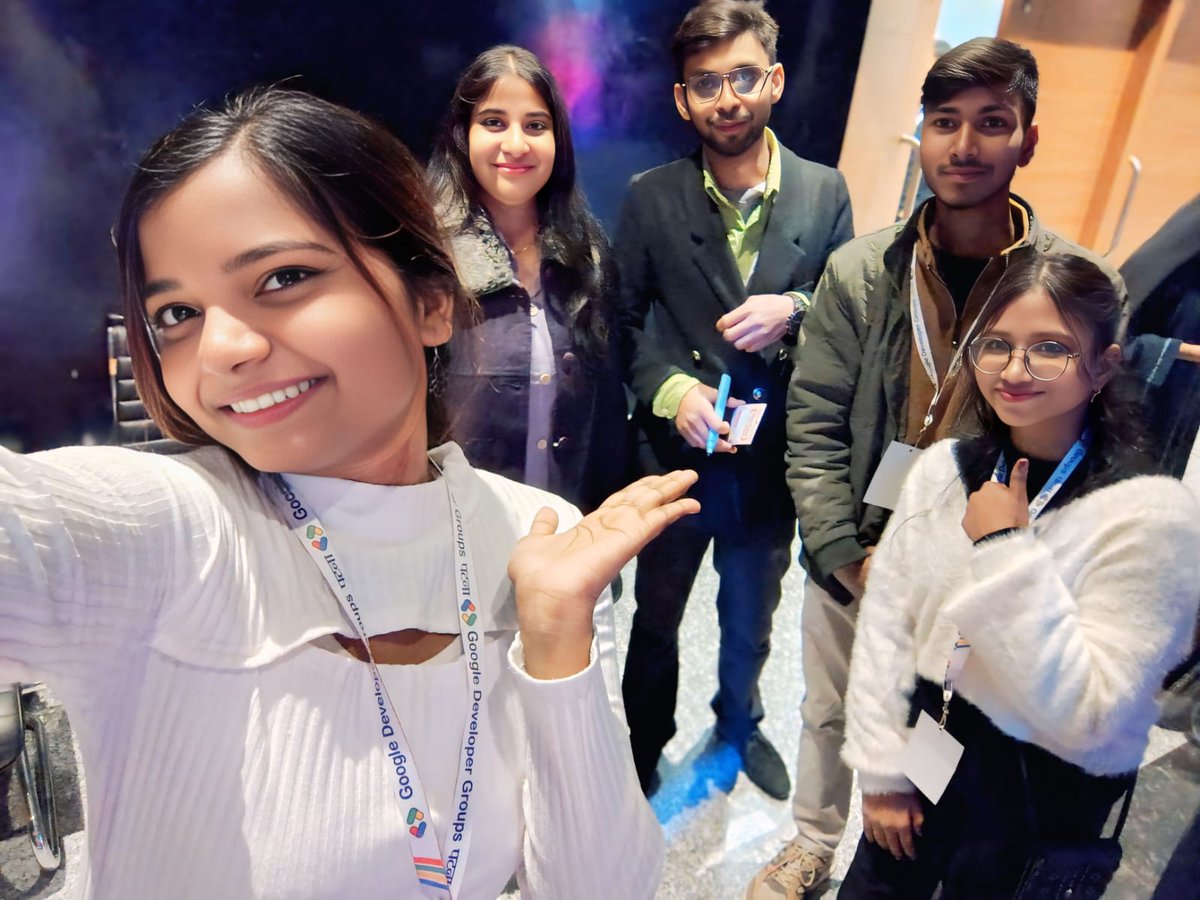 Adͥitͣyͫส tweet media