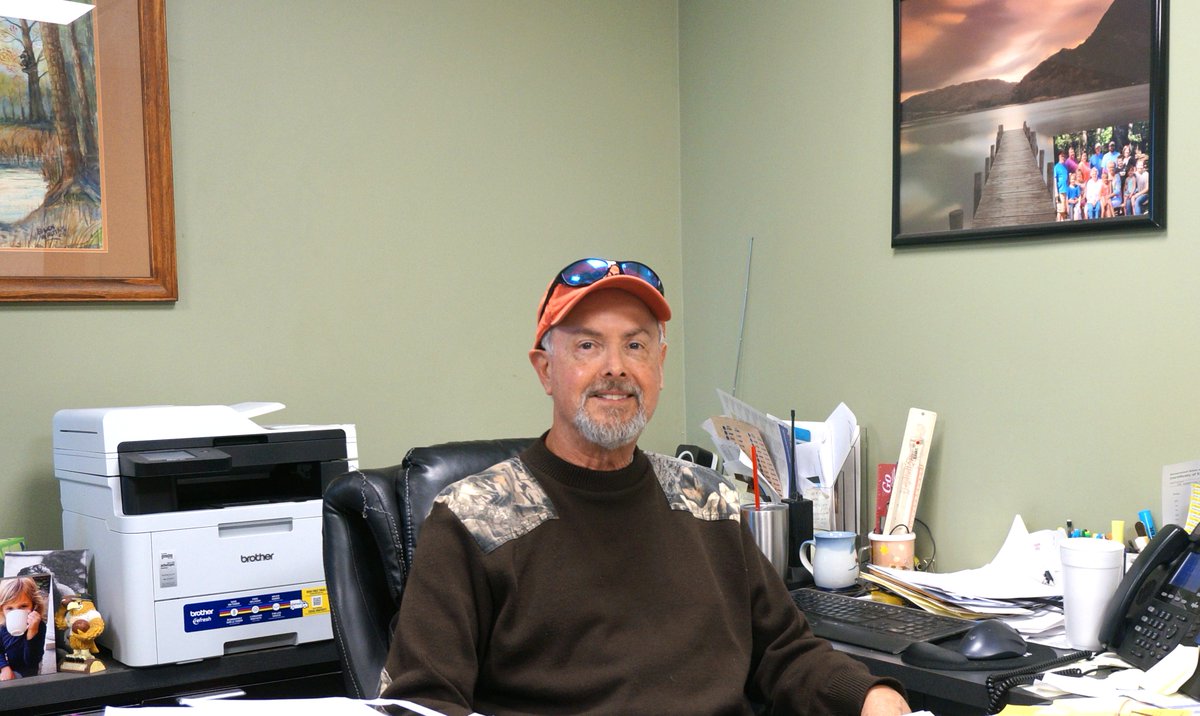 EssmuellerCo's tweet photo. As we say goodbye to 2025, Essmueller is wishing a fond farewell to one of our own.  Billy Shows, our Director of Purchasing, as he retires.

We are deeply grateful for Billy’s 4 decades of commitment and wish him happiness, good health, and many adventures in retirement. https://t.co/mtdMeXi0OR