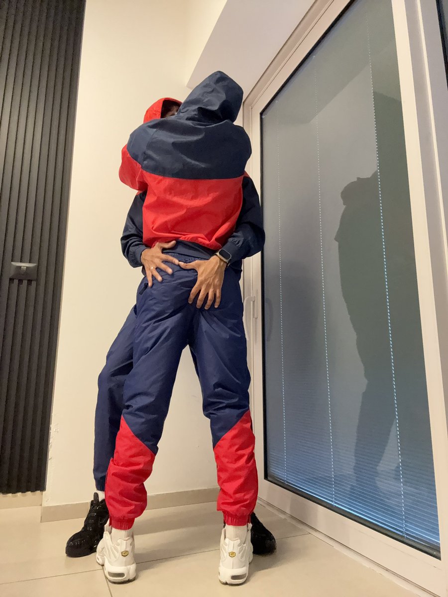 Nik.sneak tweet media