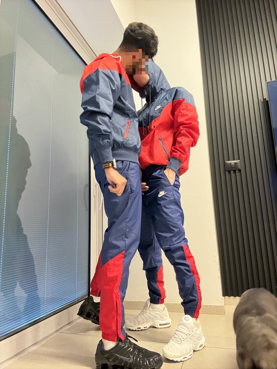 Nik.sneak tweet media