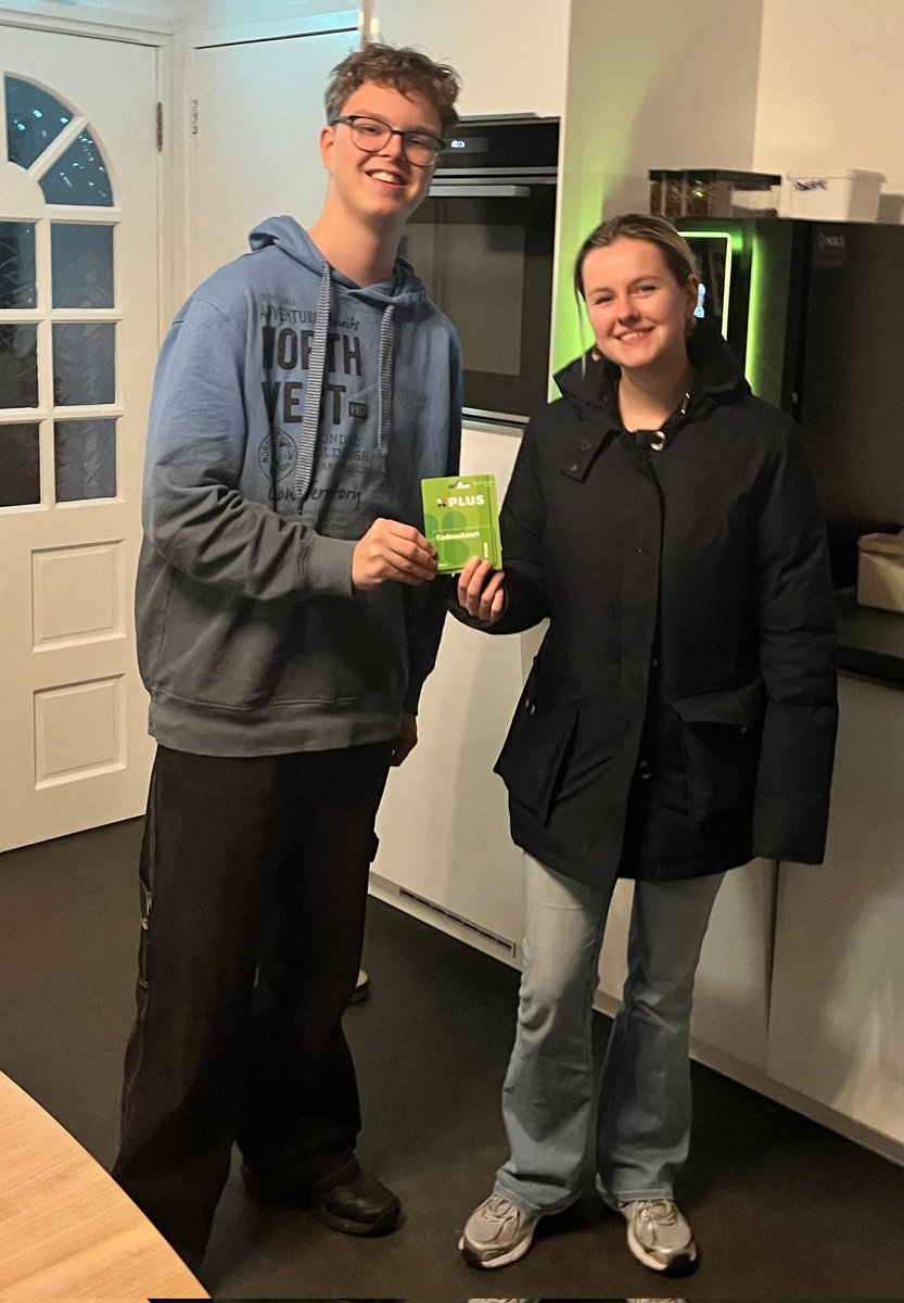 LocoFM's tweet image. En we hebben weer een aantal winnaars. Plus bonnen voor Marian van Pijkeren, Gerrit Wolf en Willem Hoogstraten. Ook kwan Carmen haar bon  van zaterdagavond nog afhalen.