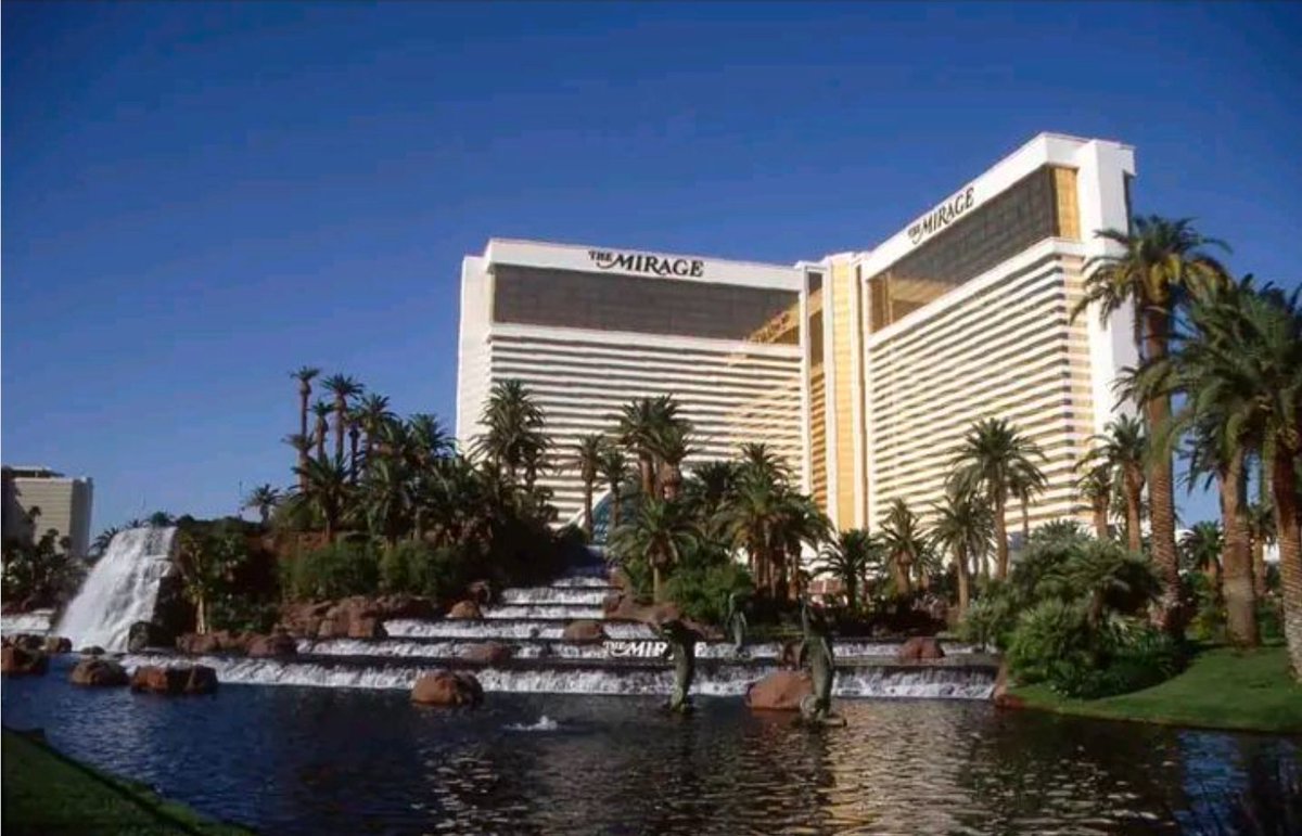 _GrandpaD__Old School Vegas✨ tweet media