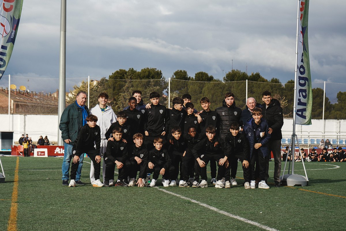 SD Huesca tweet media