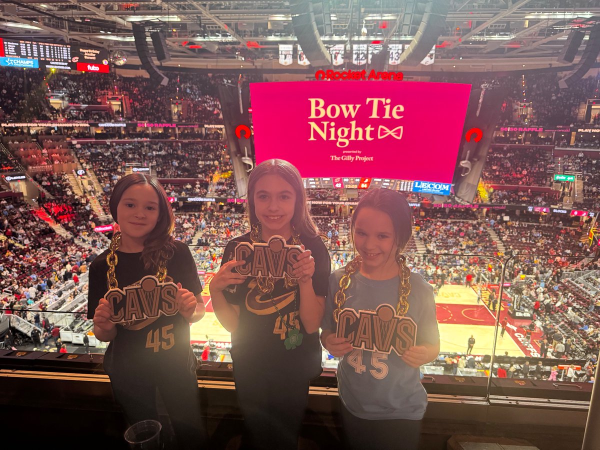DannyFatSacks83's tweet photo. @cavsdan @cavs Taking my girls to their first Cavs game on Nick Gilbert Bow Tie Night. Life long fans now! https://t.co/sBewv8wjWz