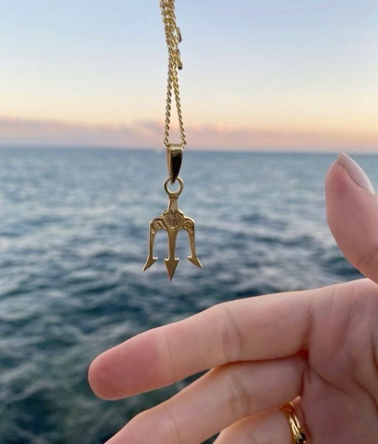 Let | 📖 tweet media